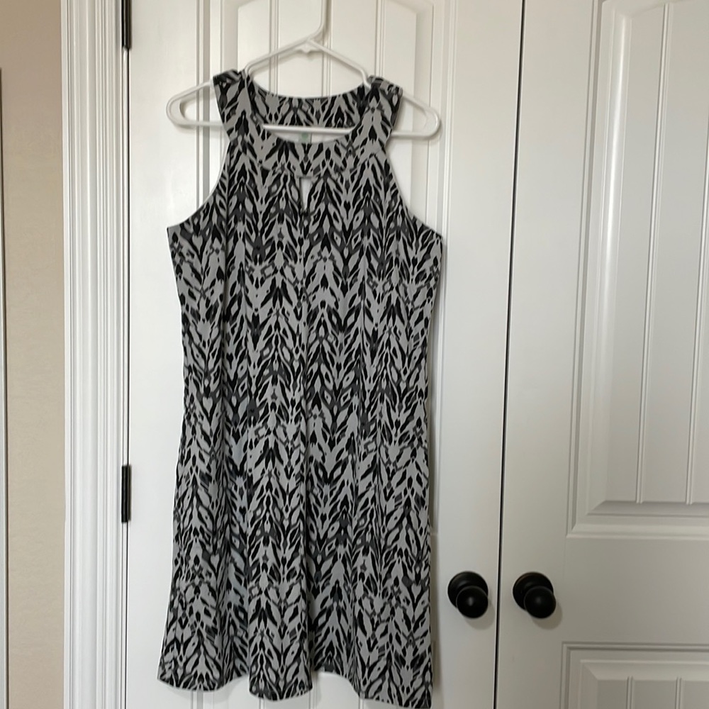 Aventura cute dress in grays and black